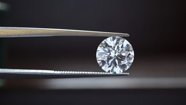 Đá CZ có bền không là thắc mắc được nhiều người quan tâm